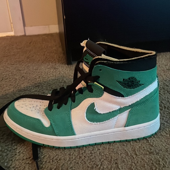 Jordan 1 Zoom - Picture 3 of 4